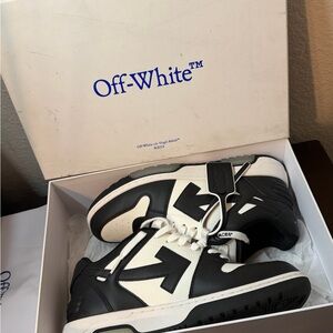 Off-White Out Of Office sneakers